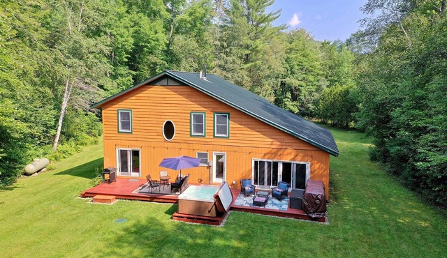 Spacious 4BR/5 Bath Home - Hot Tub/Pool Table/Ample Private Outdoor Space!