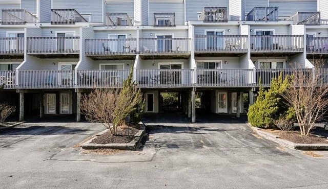 Spacious 4BR House | 1 Block from the Ocean!
