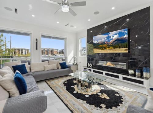 Spacious 4BR Langley Home