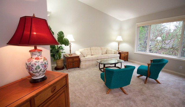 Spacious, 4BR Single-Level near Parks