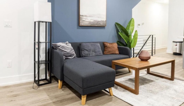 Spacious 4BR4BA for 12 Private Backyard WD