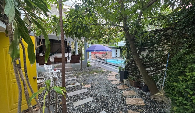 Spacious 5-bedroom villa with AC, fitness room in wonderful Santo Domingo Este