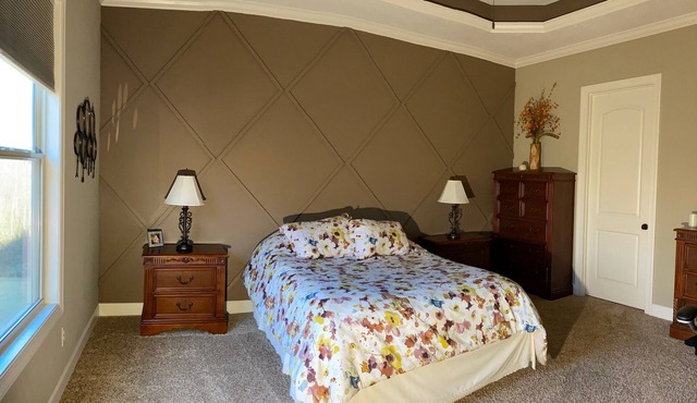 Spacious 5-bedroom, 3-bathroom Masters ready house. 14 miles from Nationals GC.