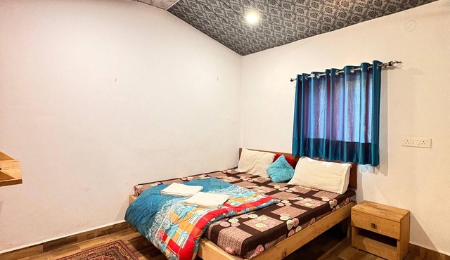 Spacious 5-bedroom cottages