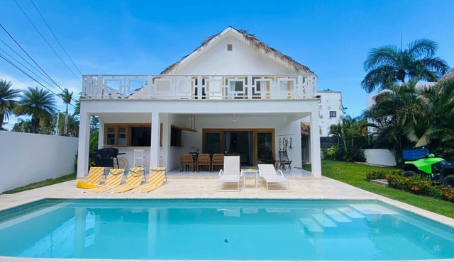 Spacious 5 Bedroom Playa Bonita Beach Villa