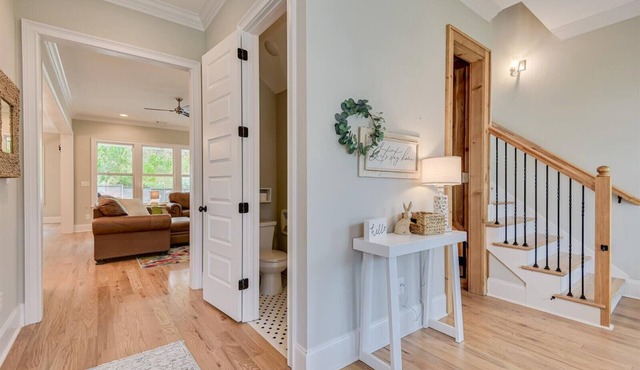 Spacious 5-bedroom house in River Island