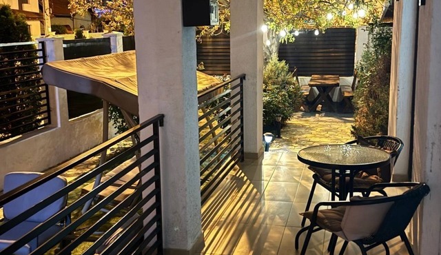 Spacious 5-bedroom villa with WiFi and AC in beautiful Mamaia-Sat