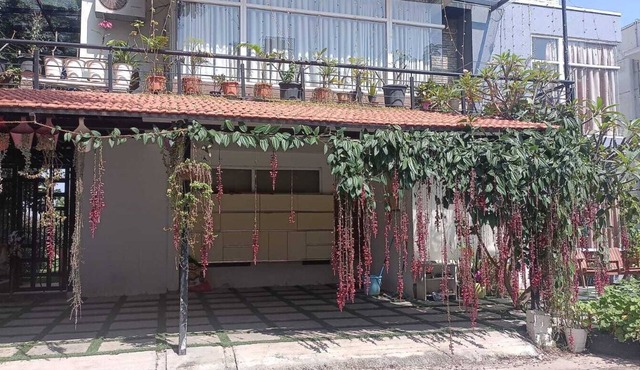 Spacious 5-bedroom villa in fabulous Bengaluru with WiFi, AC.