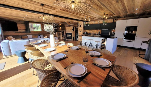 Spacious 5* chalet with jacuzzi and sauna, pets allowed