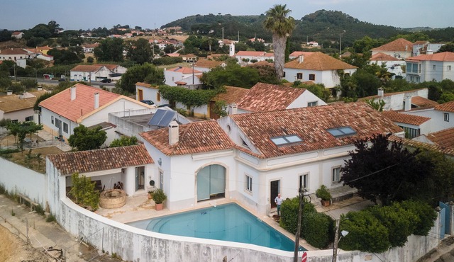 Spacious 5-bedroom house in charming Sao Joao da Ribeira with AC, WiFi