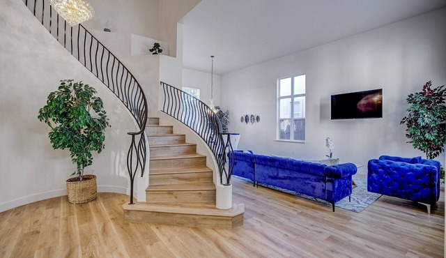 SPACIOUS 5BD HOME | POOL TABLE | BBQ GRILL | GAMES