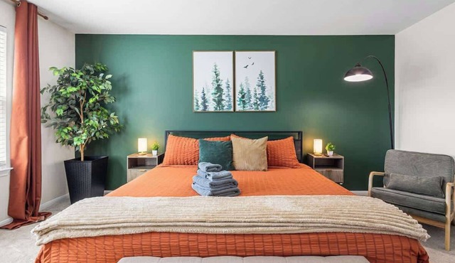 Spacious | 5BDR | King | 1GB | WD | NASA, NRG
