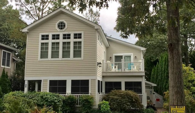 Spacious 5BR, Dog-Friendly Home in The Pines, Just 2.5 Blocks to Beach!