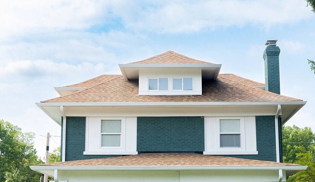 Spacious 5BR home with AC, 1G wifi, and walking distance to the fairgrounds