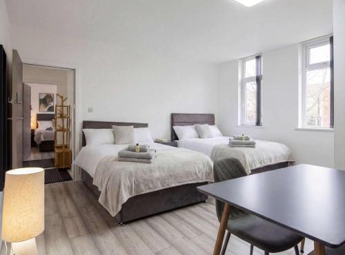 Spacious 5BR House Near Manchester City Centre