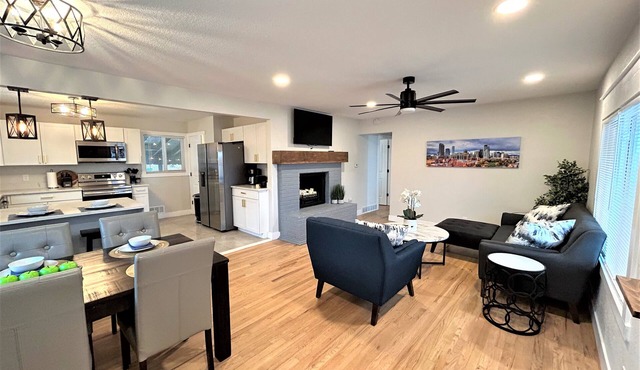 Spacious 5BR Oasis with Game Room & Fire Pit, Denver