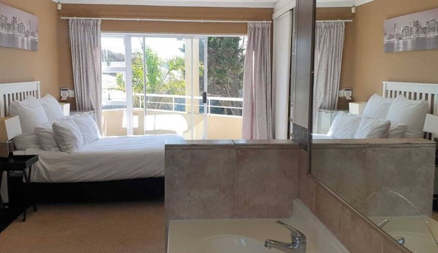 Spacious 6-bed 5 bath west beach house in charming Cape Town with WiFi