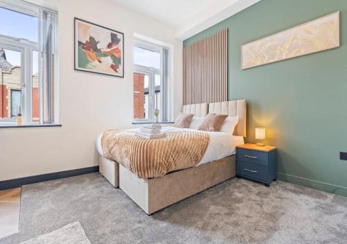 Spacious 6-Bed Contractor House In Manchester OL6 - Ideal for Large Groups and Work Stays