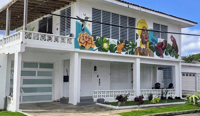 Spacious 6-bedroom villa in gorgeous Luquillo with WiFi, AC