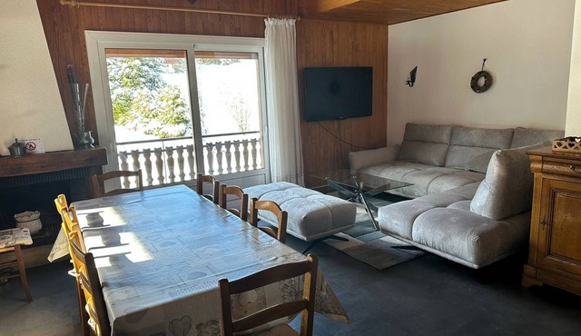 Spacious 6-Room Duplex, 12 Guests, WiFi, Garage, Close to Slopes - Sheets & Towels Included in Winter