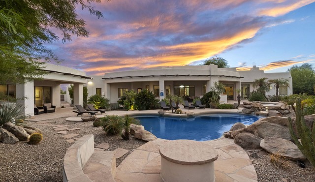 Spacious 6BR Private Pool & Arcade - Summer Ready