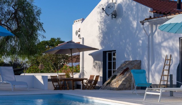 Spacious 7-bedroom extra large villa in its own 2.5 garden Venda Do Duque WiFi