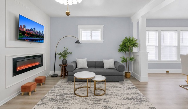 Spacious 7BR Arcade WiFi FreeParking 3King Sleep 19