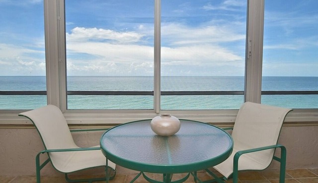 Spacious 7th Floor Beachfront Condo with Stunning Gulf Views & Private Beach at Fishermans Haven. FH