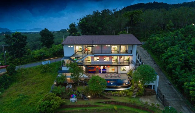 Spacious 8BR Private Pool Villa in Chalong