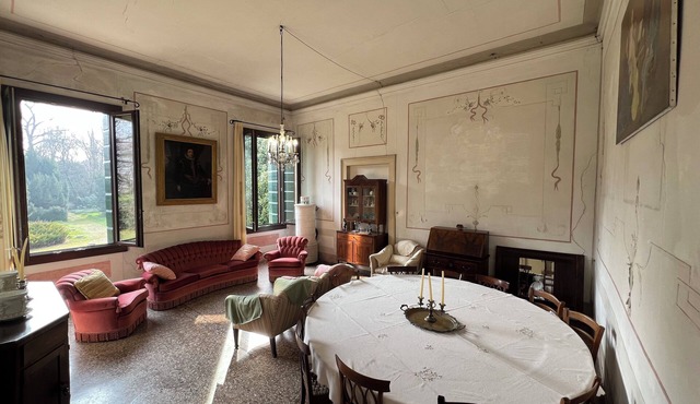 Spacious 9-AC-bedroom villa 500mq near Venice