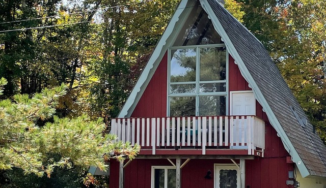 Spacious A-Frame chalet, minutes to Stratton Mountain, Winhall, VT