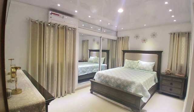 Spacious and cozy apartment with swimming pool.