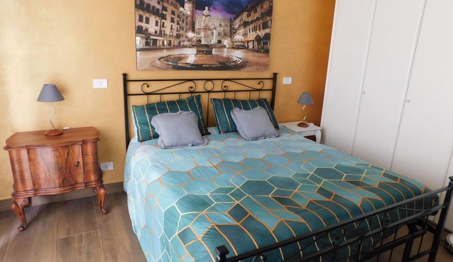 Spacious and bright apartment ten minutes from Verona