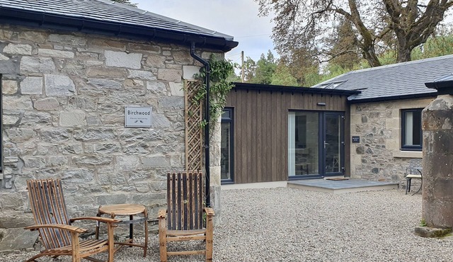 Spacious and Charming Retreat in Pitlochry!