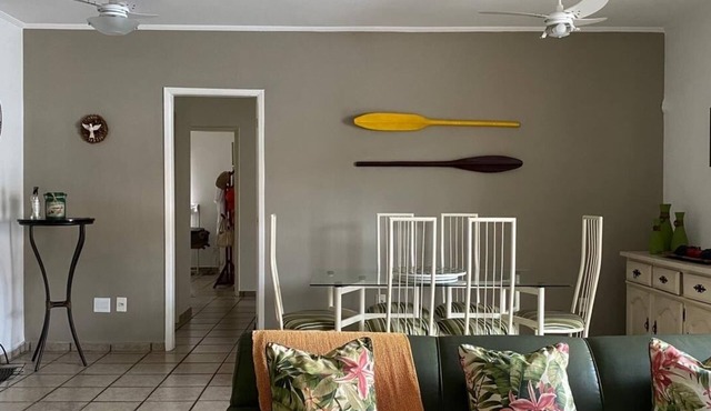 SPACIOUS AND COMFORTABLE APARTMENT ON THE COVE BEACH