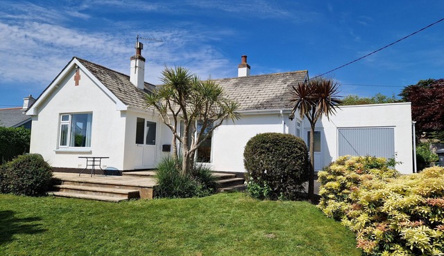 Spacious And Comfortable Traditional Croyde Cottage- short walk to beach