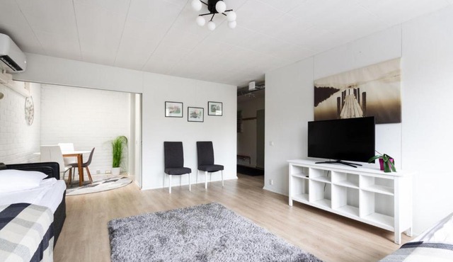 Spacious and cozy 2-room apartment for 4 in Kaivoksela, Vantaa