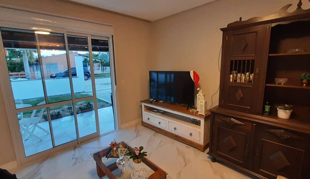 Spacious and cozy house in Praia Daniela North of Santa Catarina Island