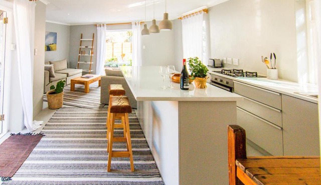 Spacious and light Kalk Bay Garden Apartment