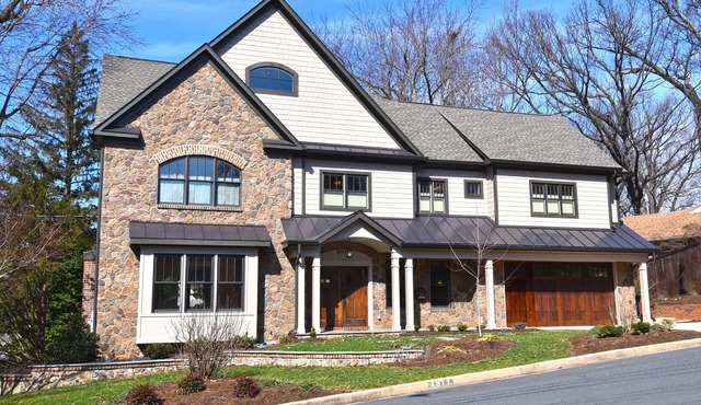 Spacious and modern home minutes from DC