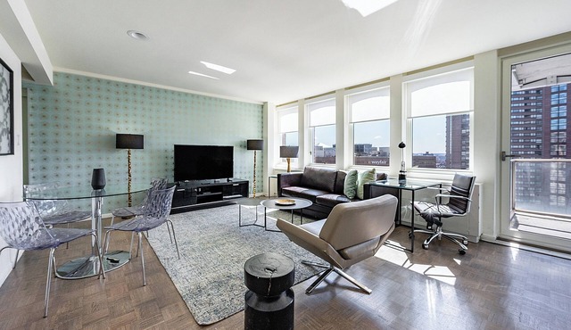 Spacious and Modern One Bedroom, Back Bay