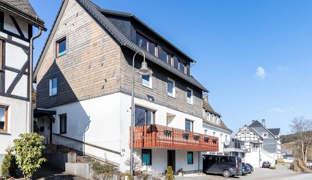 Spacious and modern vacation home with a beautiful view over the village, near Winterberg