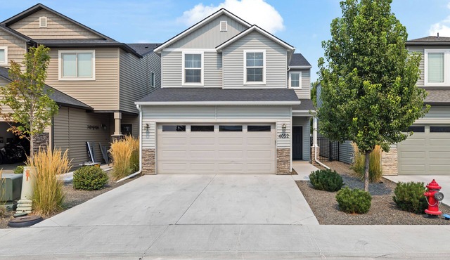 Spacious and Peaceful 4BR/2.5 House with Modern Comforts and Private Yard