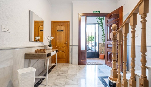 Spacious and private house near Granada