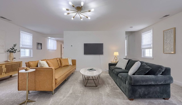 Spacious and Quiet 4BD Oasis - Private Yard