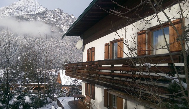 Spacious and quiet holiday home in Leutasch, 500 meters to the trail, toboggan run