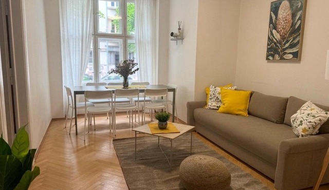 Spacious and Relaxed 2BR Ap for Friends and Families