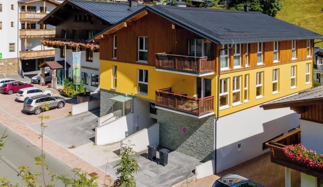 Spacious and very nice flat, very centrally located