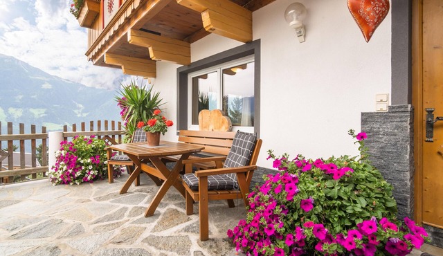 Spacious apartment close to the ski area