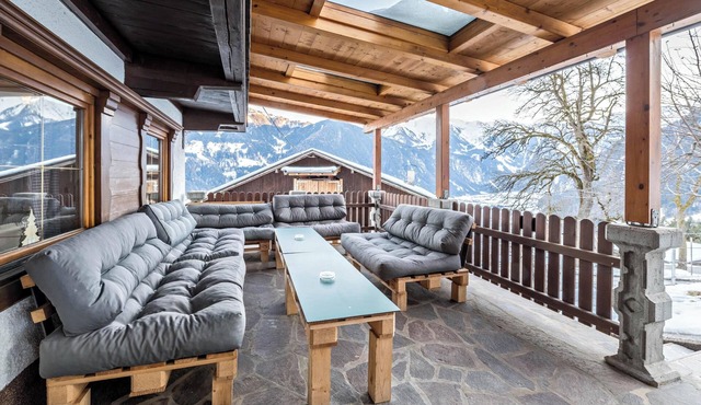 Spacious Apartment in Alpine Chalet Bergprinzessin with Mountain View